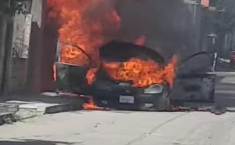 ¡EXPLOTÓ AUTO!