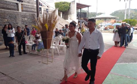 Invitan a parejas a las bodas colectivas