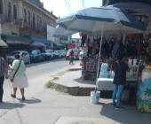Comercio ambulante se  “adueña” de banquetas