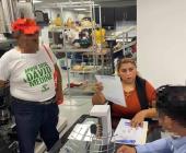 Defraudan a abuelitos  con tarjetas de crédito