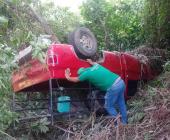 Camioneta cayó a un barranco